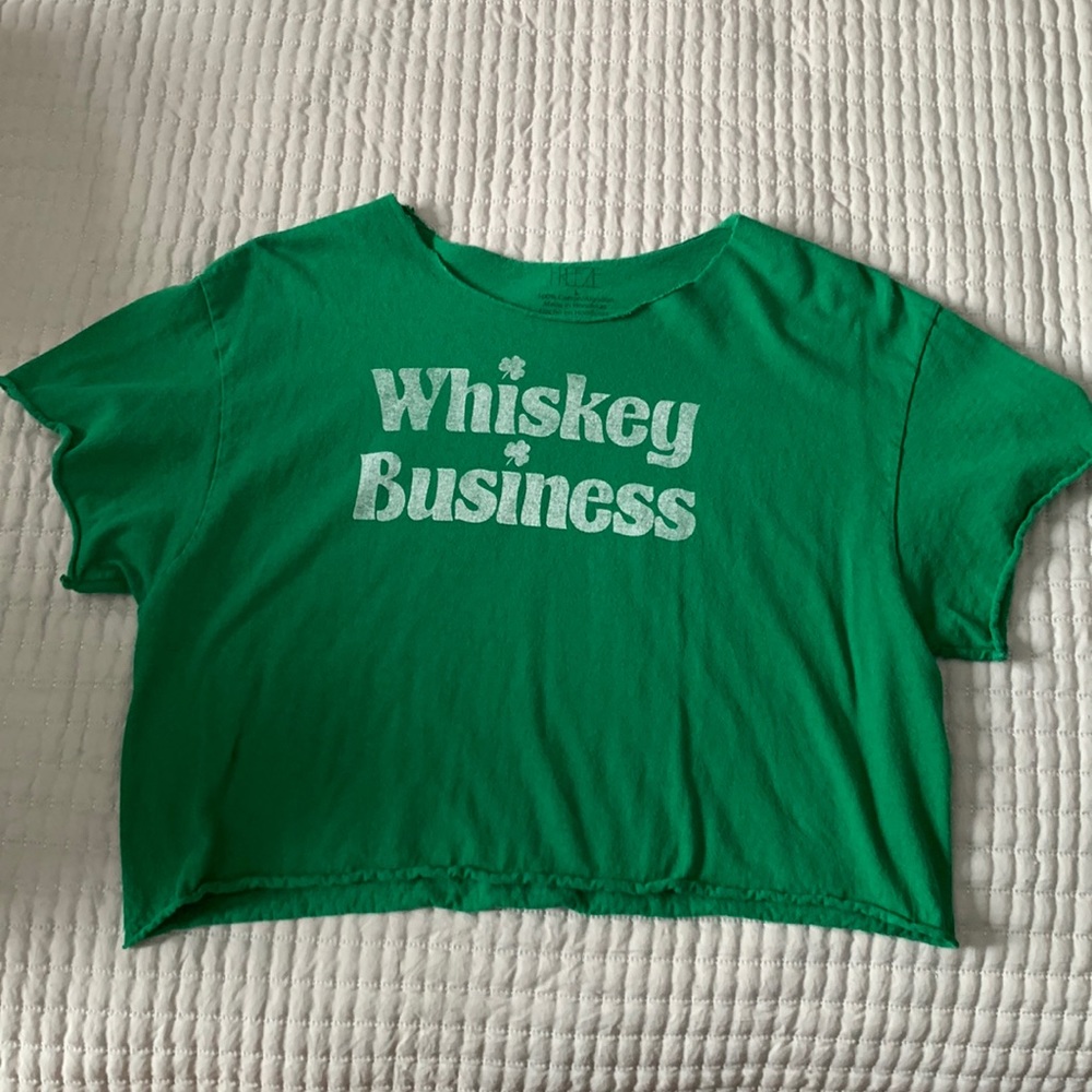Green crop tee